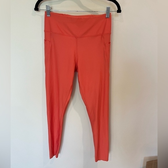 Mondetta Pants - NWOT Mondetta Scalloped Coral Leggings